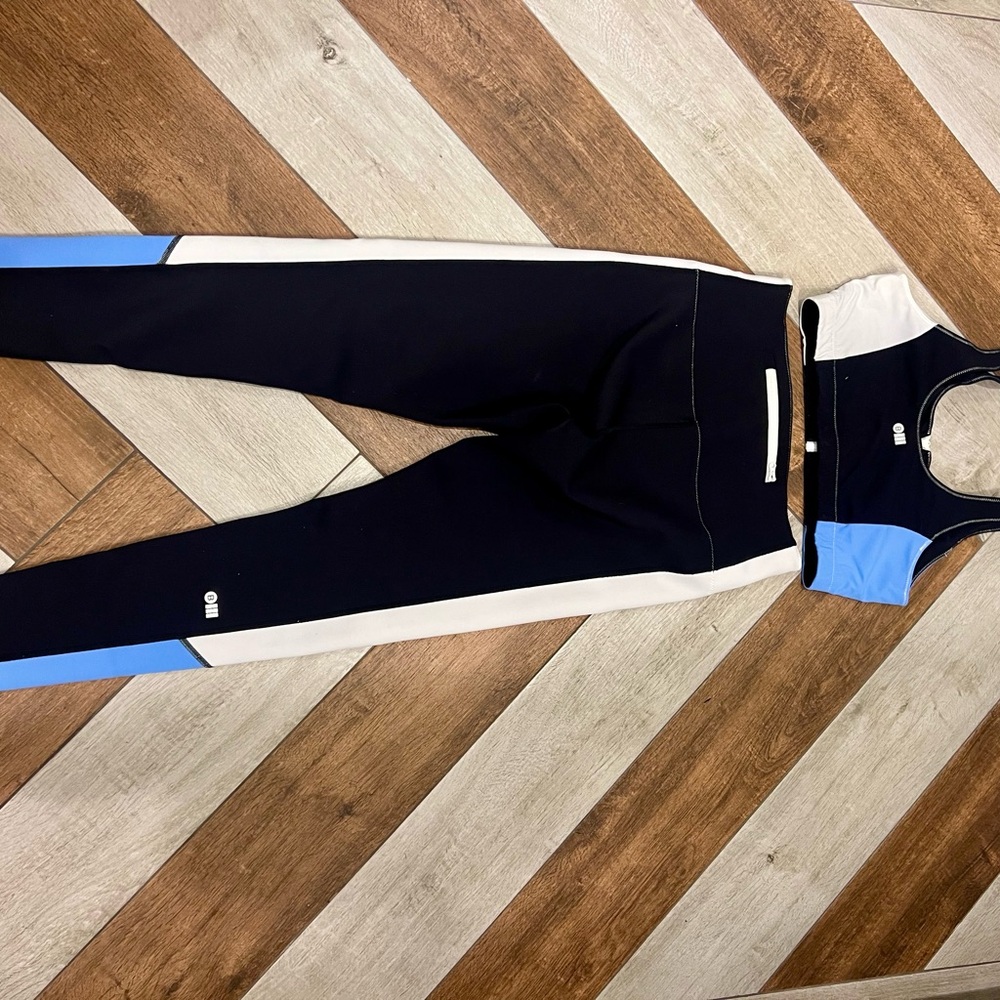 Bandier Collab Solid & Striped Zip-Up Sports Set - image 6